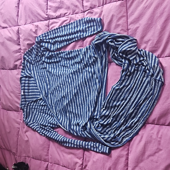 Blue & Gray Striped Long Sleeve Avon Wrap Top w Attached Infinity Scarf size S/M - Picture 3 of 7